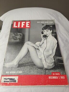LIFE Magazine December 1, 1953 - Audrey Hepburn Cover